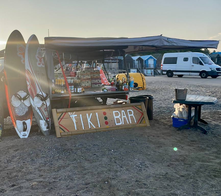 tiki-bar